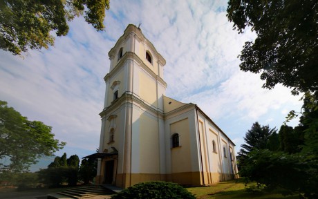 Farský kostol Nanebovzatia Panny Márie, Bošáca