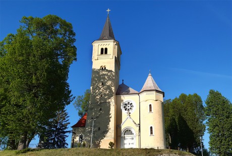 Farský kostol sv. Martina z Tours, Moravské Lieskové